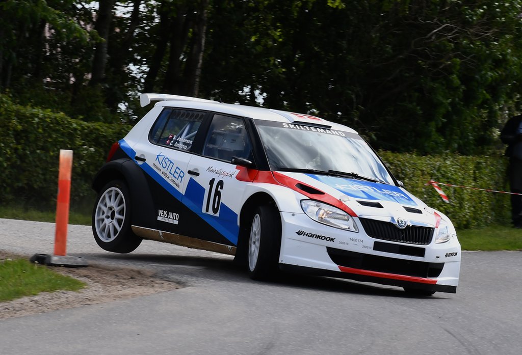 En løs forbindelse i bilens generator spolerede på Rally Kjellerups indledende hastighedsprøver koncentrationen for Steen Johansen og Claus Amstrup
(Foto: MD, specialpress@gmail.com - autoMOTIV)